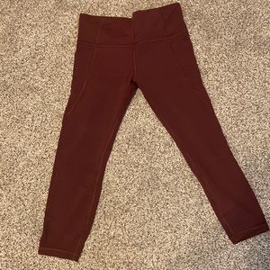 Athleta Salutation Stash 7/8 leggings MP